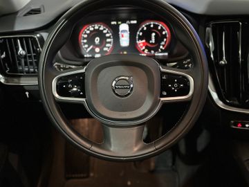 Fahrzeugabbildung Volvo V60 T4 Kombi Inscription **SHZ**LED**