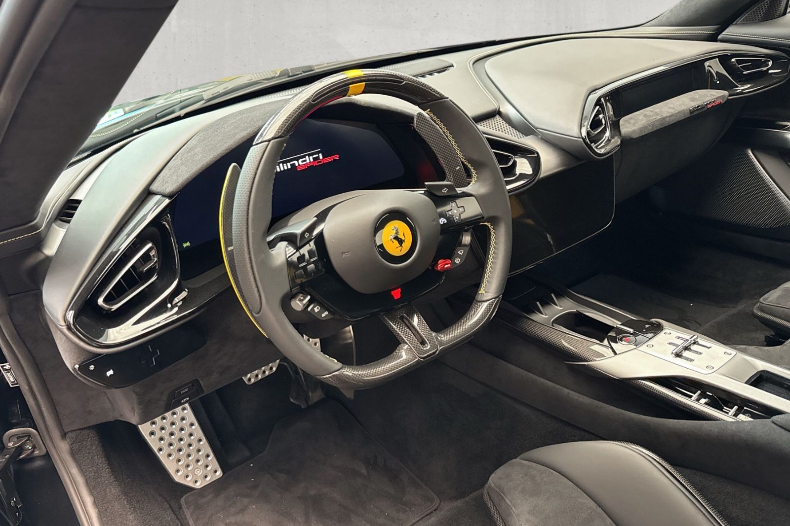 Fahrzeugabbildung Ferrari 12Cilindri Spider*Painted Stripe*Full Carbon*