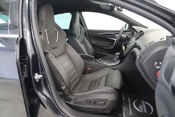 Opel Insignia - 10
