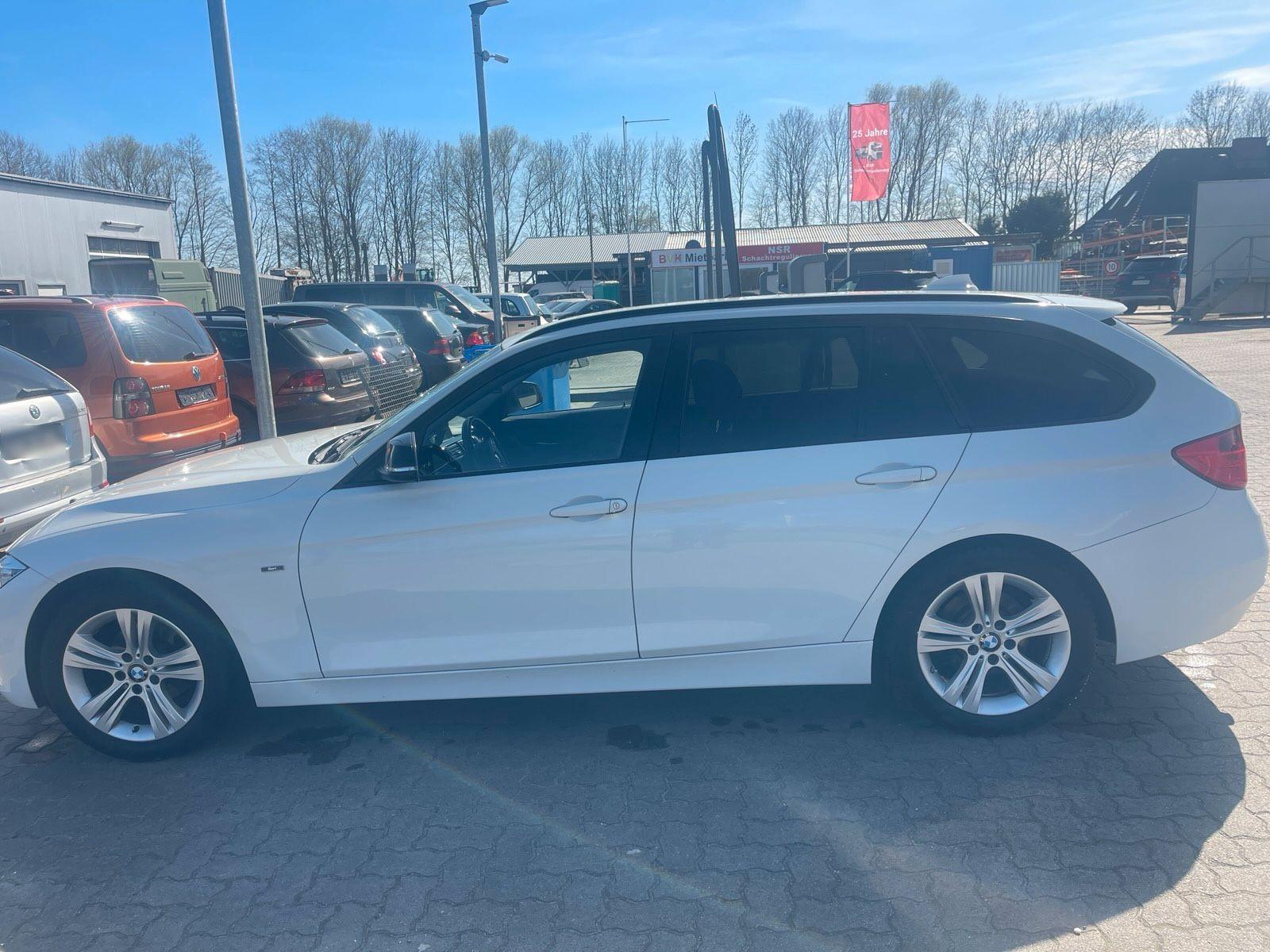 BMW 320 2014 — interior