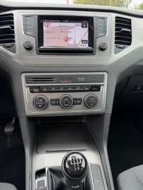 Volkswagen Golf - 10