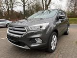 Ford Kuga Titanium - Ford Kuga: mit Navigationssystem