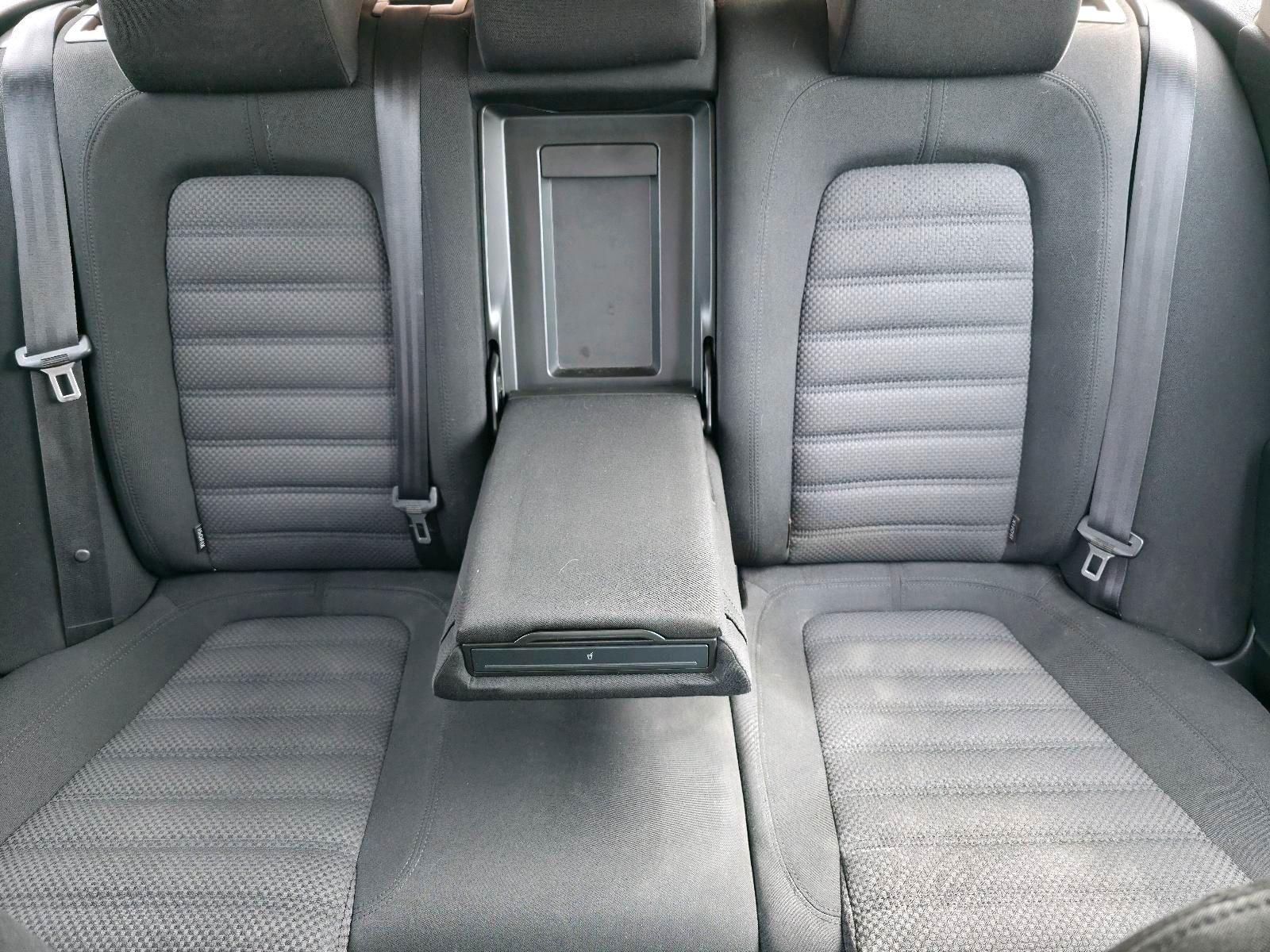 Volkswagen Passat 2010 — photo 15