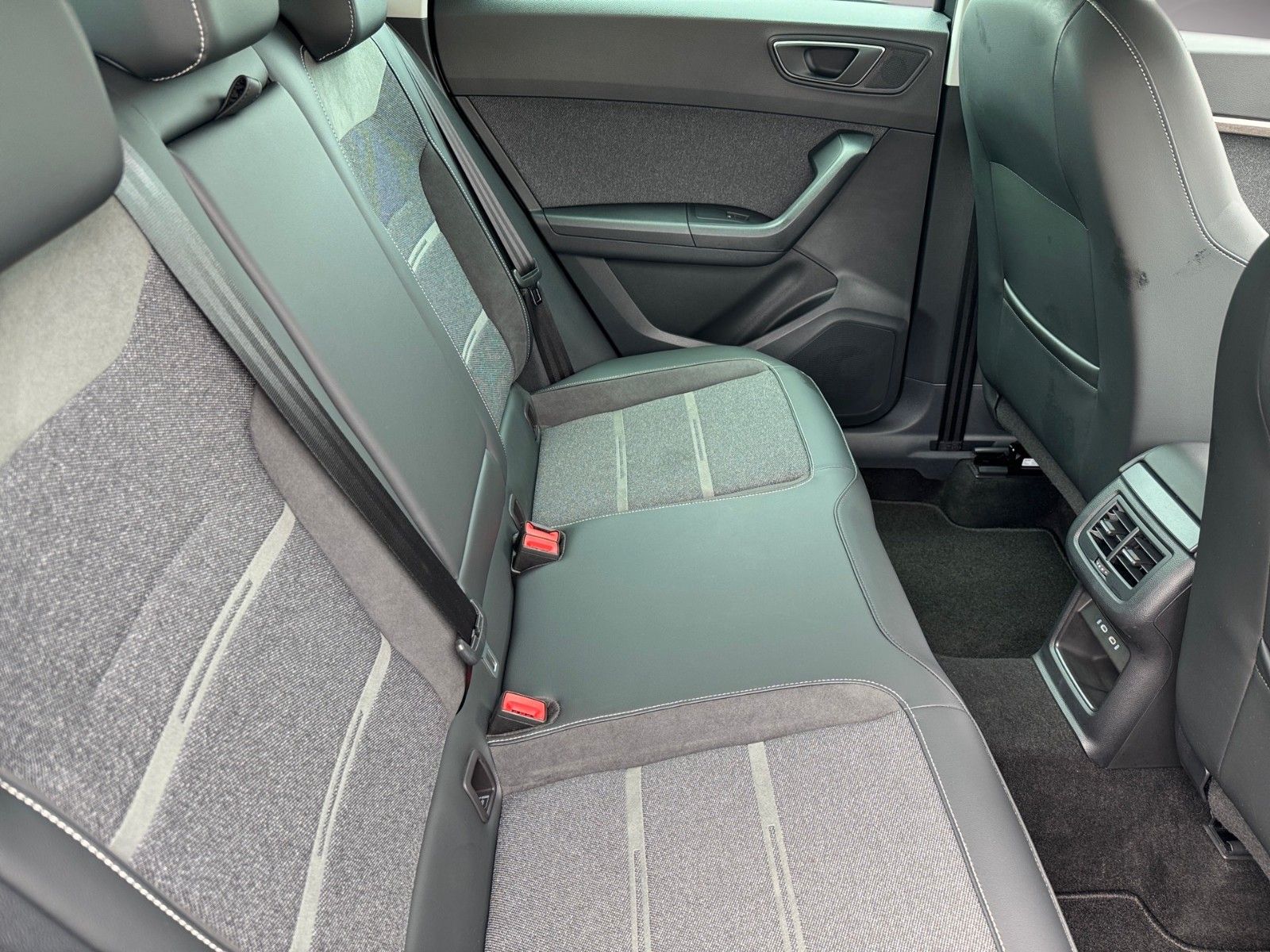 Fahrzeugabbildung SEAT Ateca Xperience 1.5 TSI