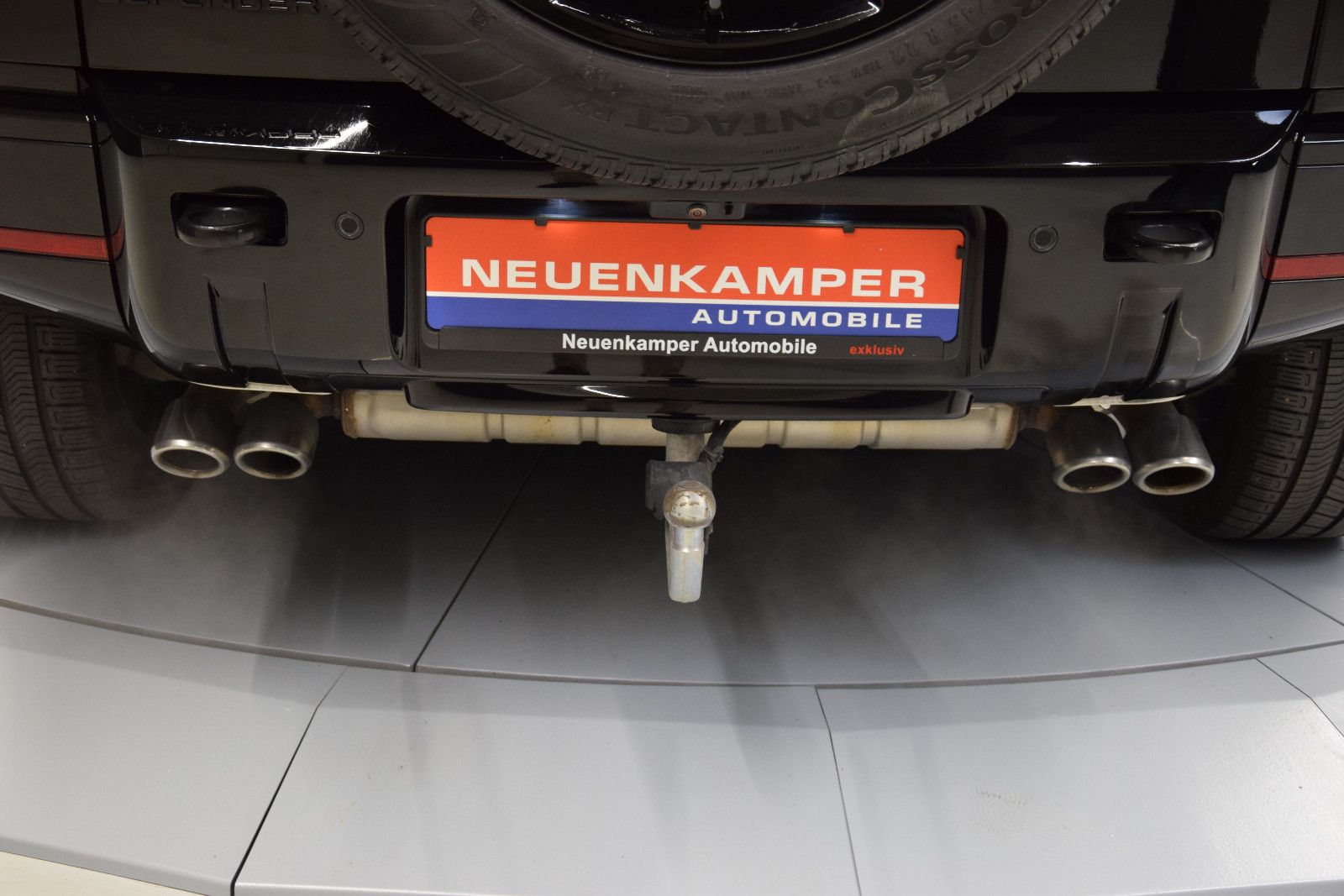Fahrzeugabbildung Land Rover Defender 110 X-Dynamic HSE 5.0 V8 Pano Matrix
