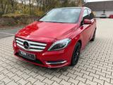 Mercedes-Benz B 180 B -Klasse B 180*AUTOMATIK*LEDER*PANO - gebrauchte Mercedes-Benz B 180 aus dem Jahr 2013