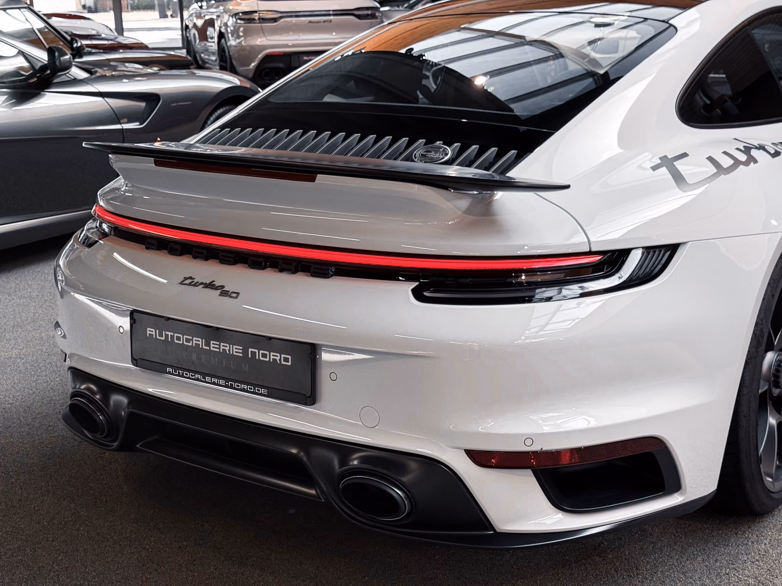 Porsche 911 Turbo S 50 Jahre Lift+Burmester+Pano+360°Kam