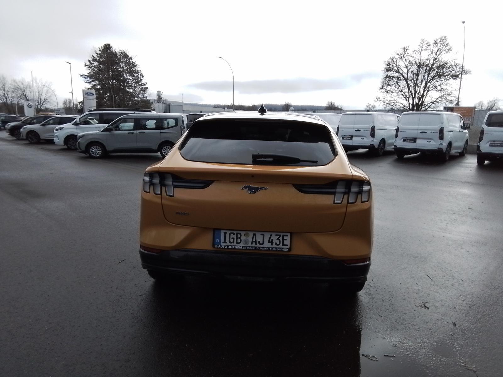 Ford Mustang Mach-E AWD Premium