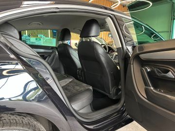 Volkswagen Passat *Sport-Paket*Tempo*Navi*PDC*BI-XENON*