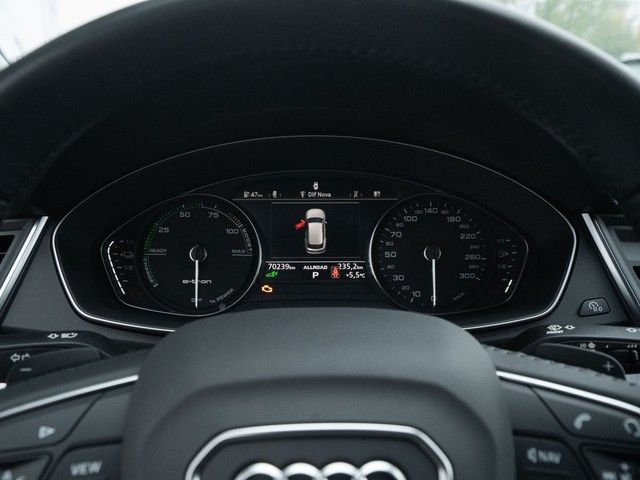 Q5 50 TFSI e quattro sport LUFTF.+NAVI+RFK