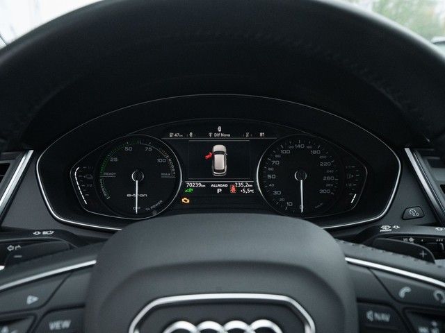 Q5 50 TFSI e quattro sport LUFTF.*NAVI*RFK