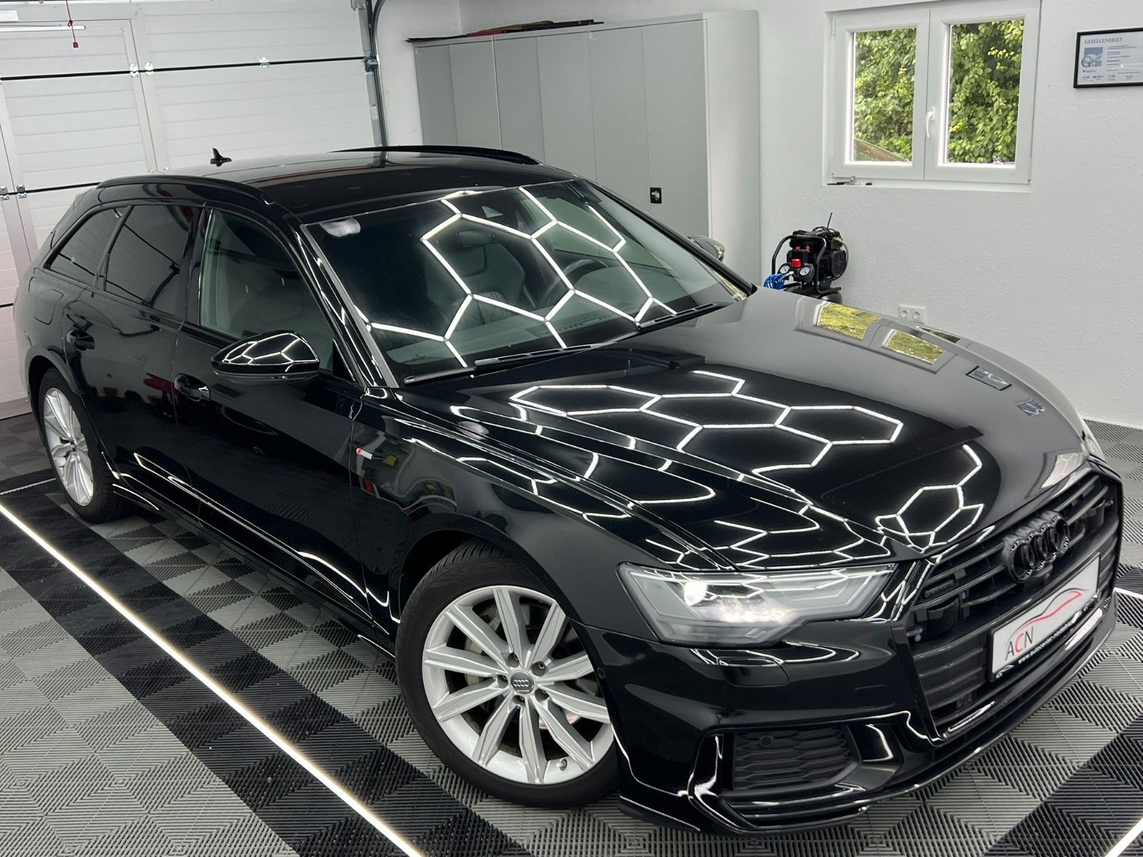 Fahrzeugabbildung Audi A6 Avant 50 TDI Quattro Sport S-LINE/