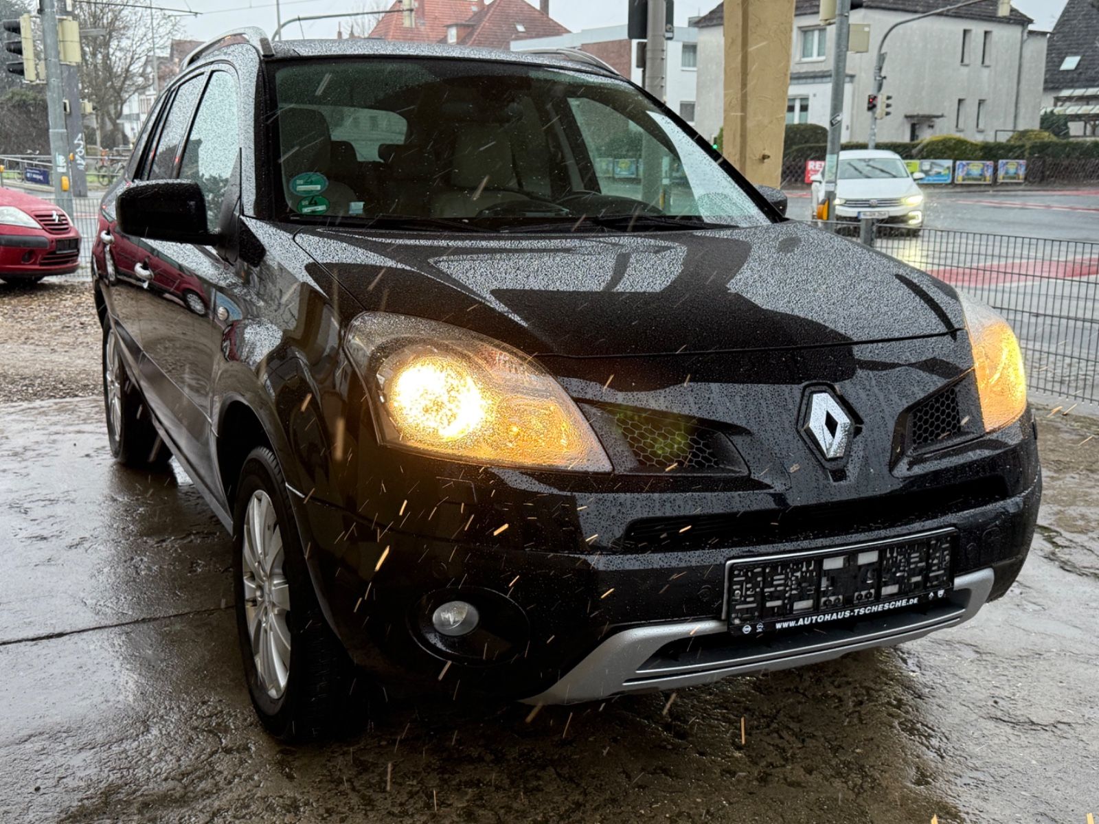 Koleos 4×4 Automatik|Pano|Sitzheizung|Ahk|