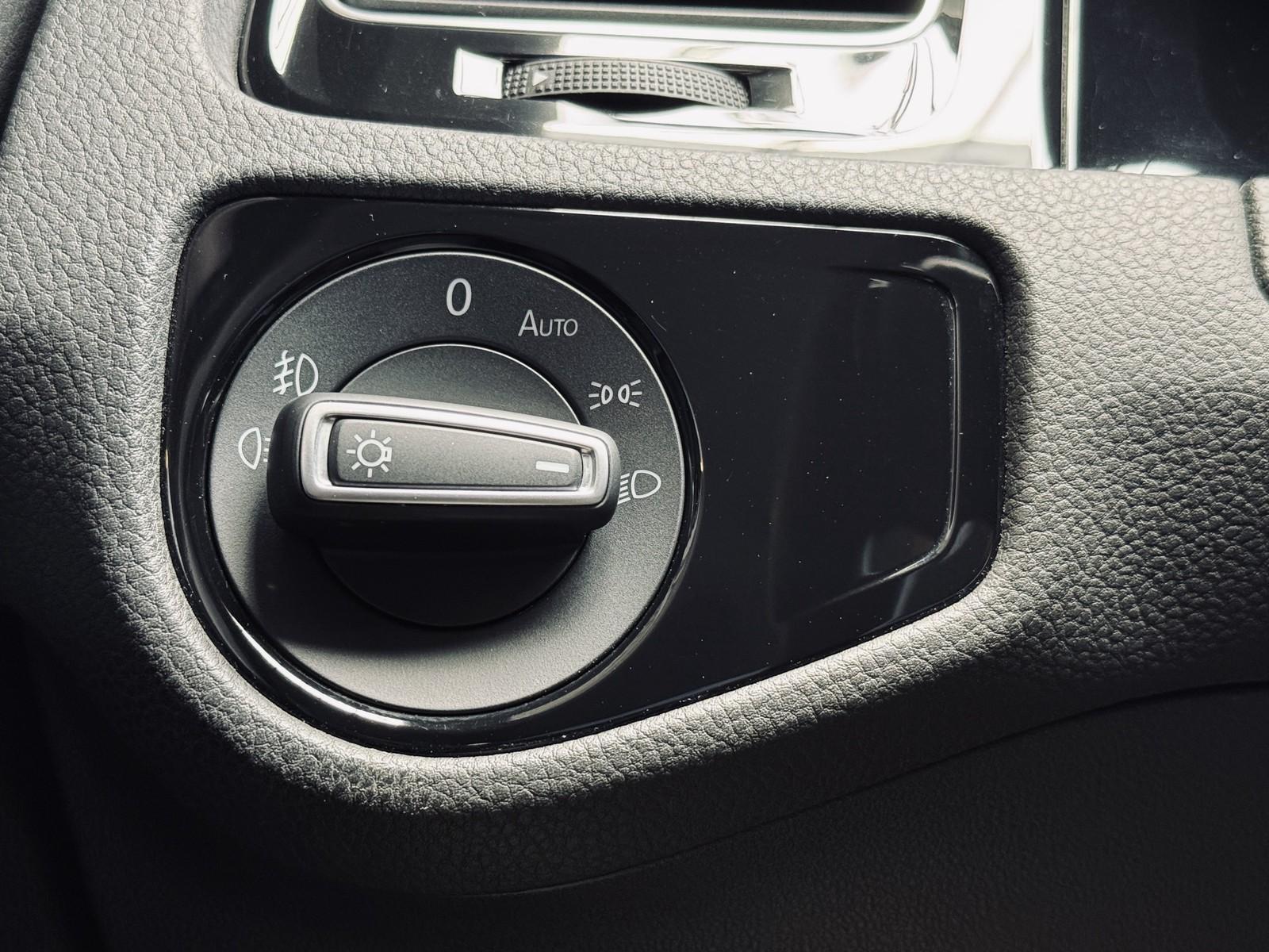 Volkswagen Golf Variant Highline Automatik |AHK|NAVI|KAMER|