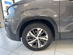 PEUGEOT Rifter 1.5 BlueHDi GT/2.HAND/PANO/CAM/NAVI/SHZ! PEUGEOT Rifter 1.5 BlueHDi GT/2.HAND/PANO/CAM/NAVI/SHZ!