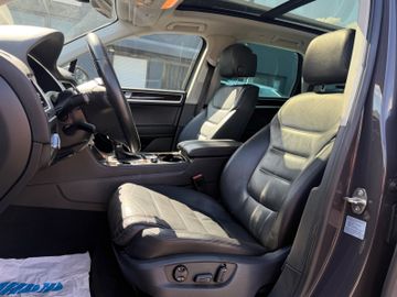 Volkswagen Touareg - 9