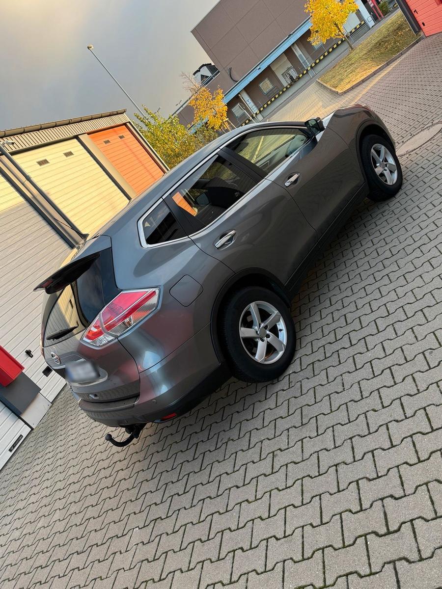 Nissan X-Trail 2014 — engine 131 HP (96kW)