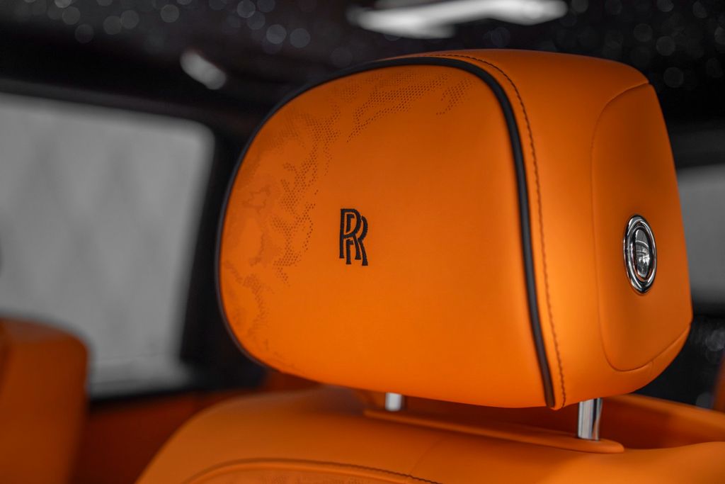 Cullinan BLACK BADGE 2026 BLACK/ORANGE 4 SEATS - Bild 24