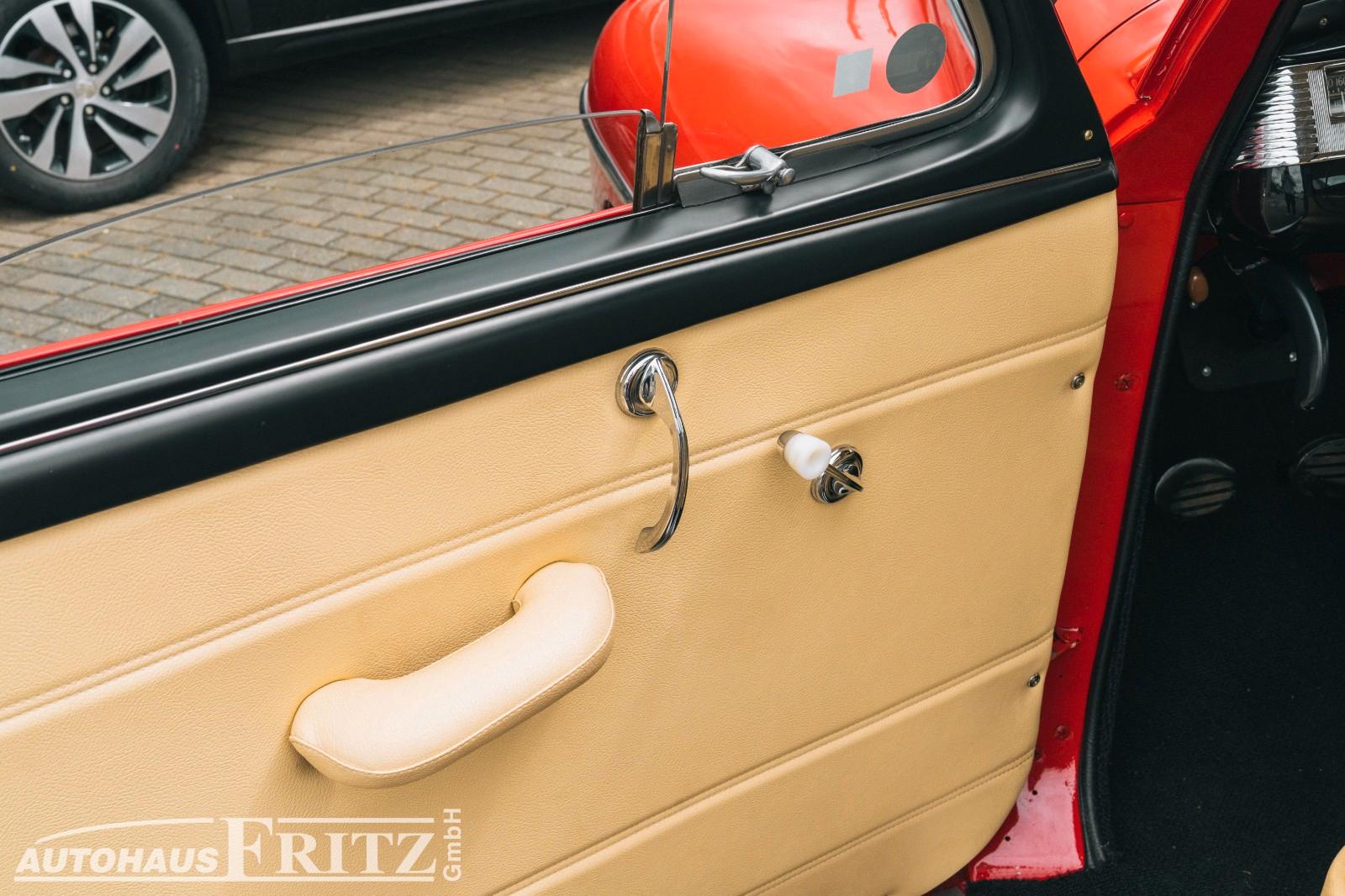 Dodge Custom D24C Coupe - 3,8 6 Zylinder