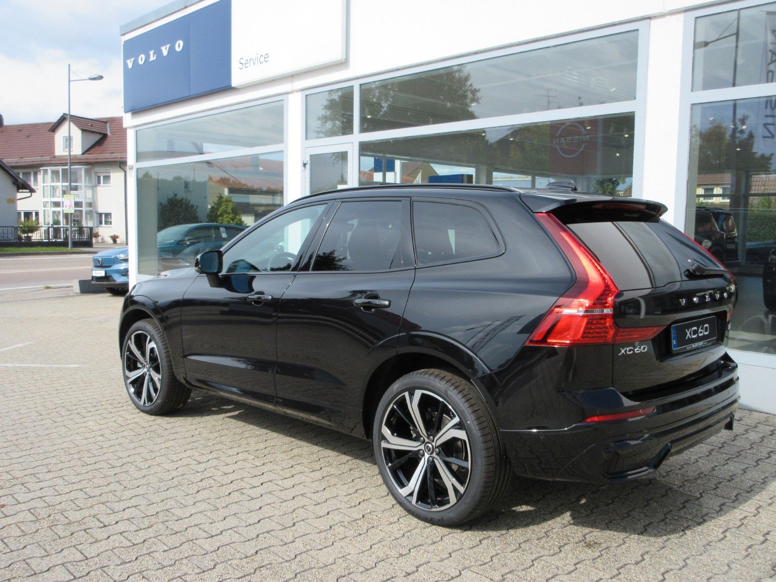 Fahrzeugabbildung Volvo XC 60 B5 Plus Dark AWD