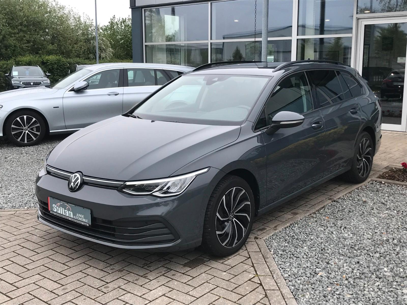 Volkswagen Golf VIII Variant 2.0 TDI Life AHK Kam 17" ACC