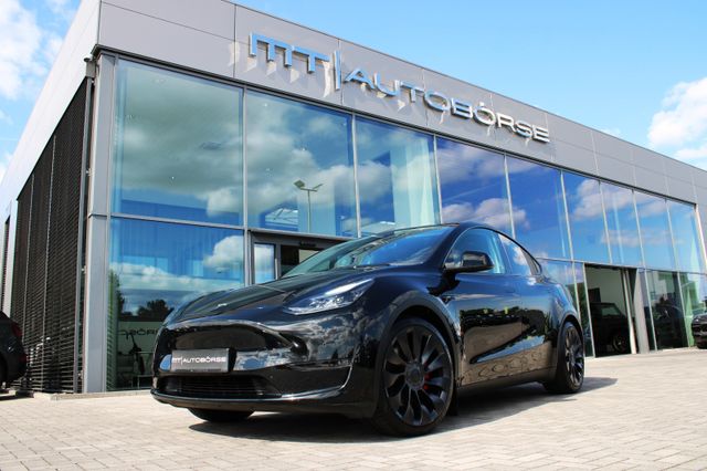 Tesla MODEL Y *PERFORMANCE* DUAL AWD & FULL BLACK!