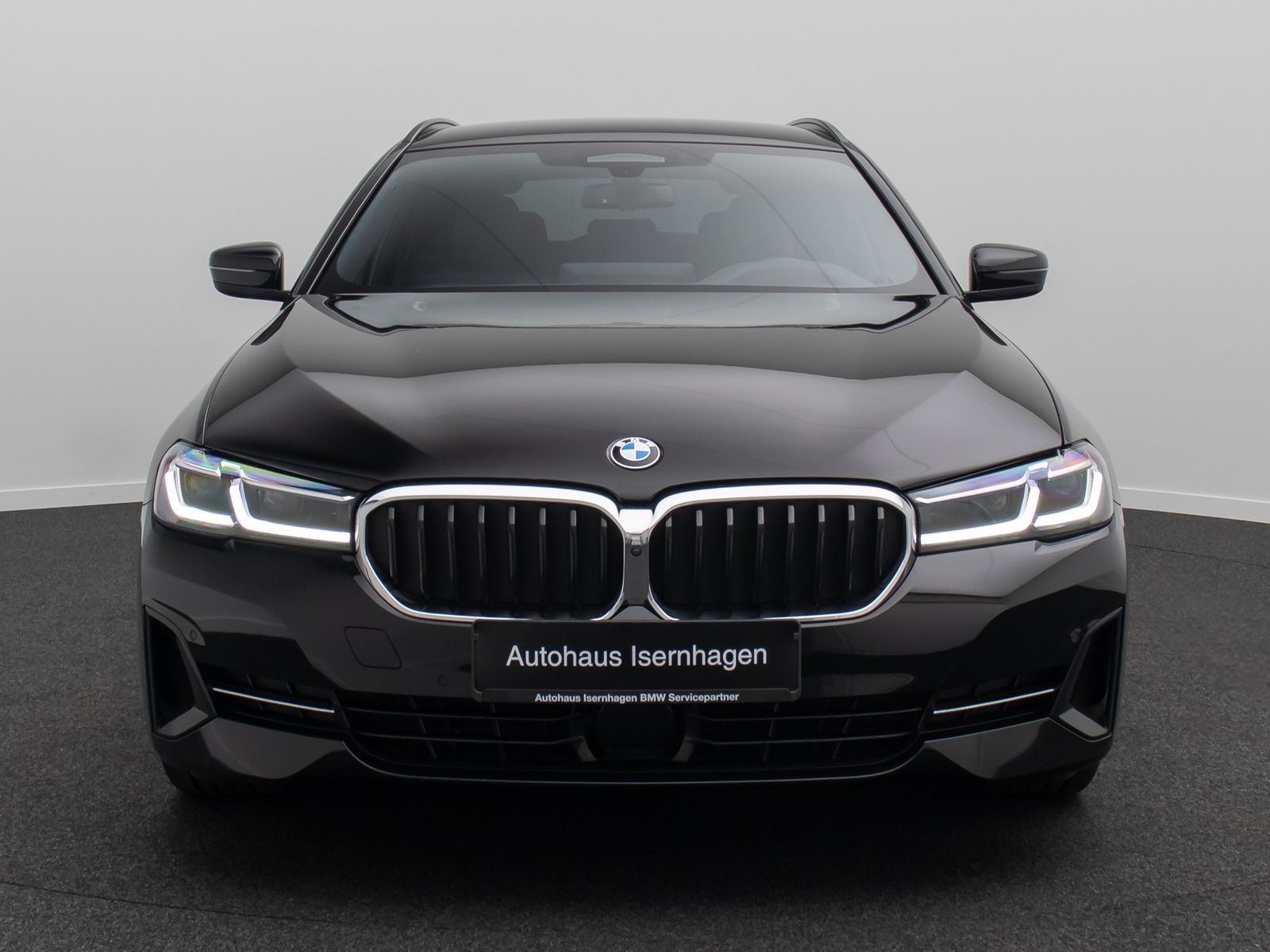 Fahrzeugabbildung BMW 530d HUD 360&deg; Laser DAB H/K AHK Sport 18Zoll