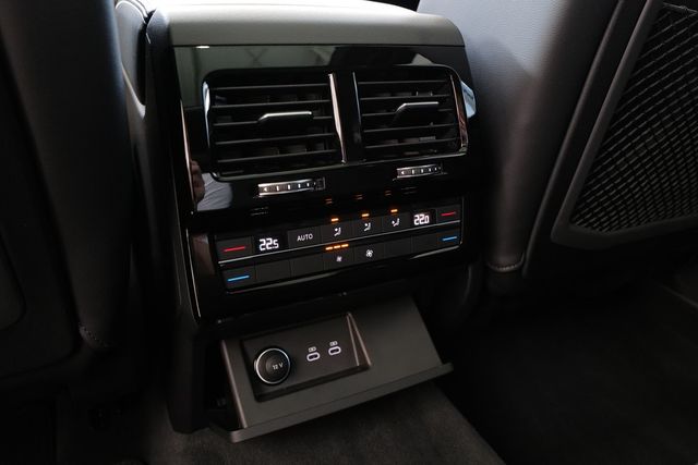 Volkswagen Touareg 3.0TDI 4Motion Leder AHK Pano StdHz 90L 