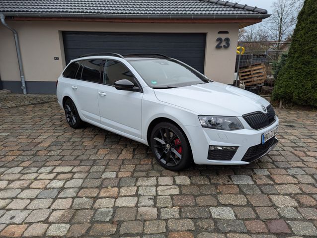 Skoda Octavia 2.0 TDI RS Combi Challenge 