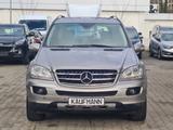 Mercedes-Benz ML 350 4-MATIC Allrad Luftfederung AD Navi Leder - aus 2006: Geländewagen