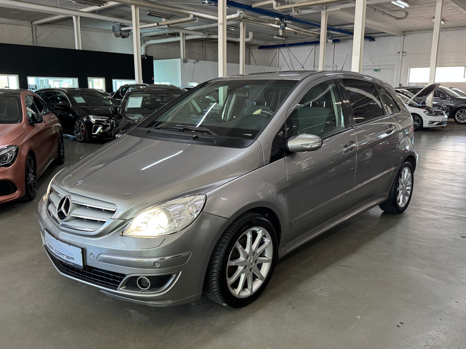 Fahrzeugabbildung Mercedes-Benz B 200 CDI AUTOMATIK SPORTPAKET BI-XENON KAMERA