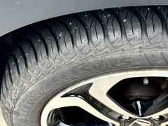 Fahrzeugabbildung HR-V Executive Kamera+Pano+Allwetterr.
