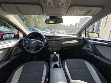 Toyota Avensis - 6