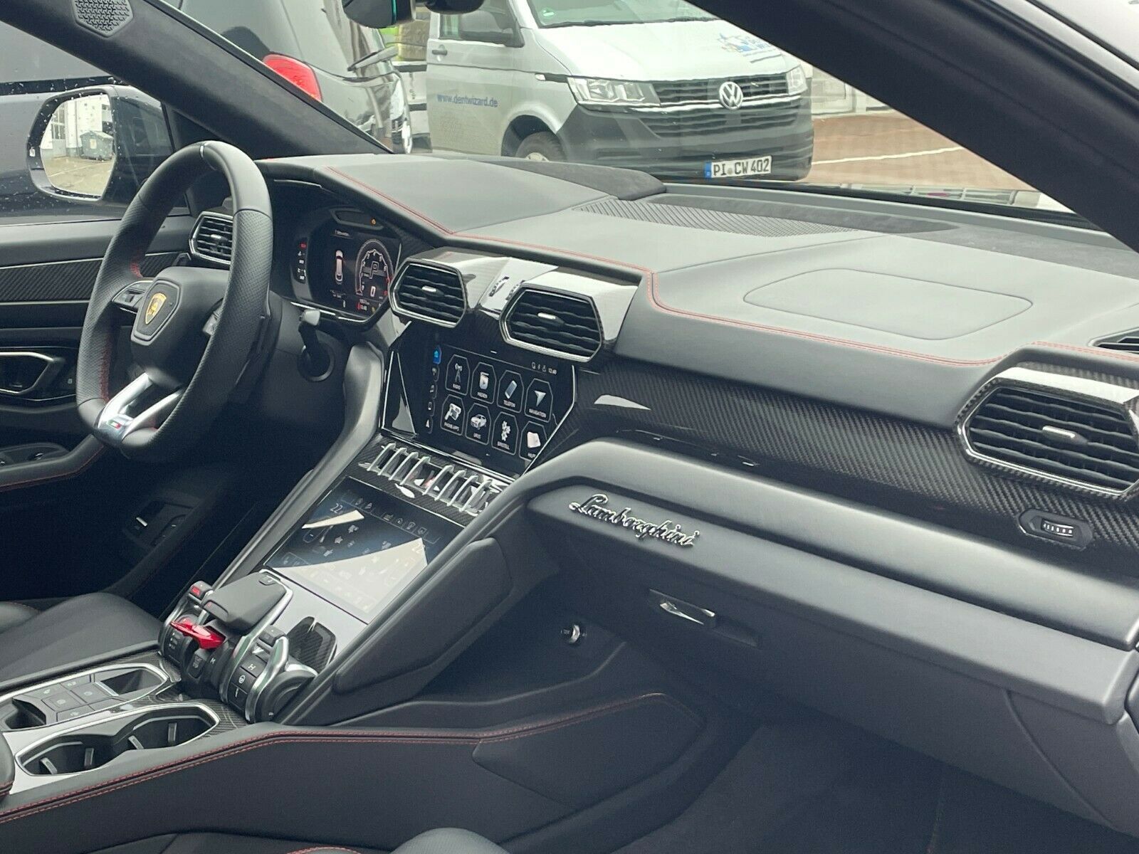 Fahrzeugabbildung Lamborghini Urus LP650 *PANO*Carbon*HeUp*23*Miete*Mietkauf*