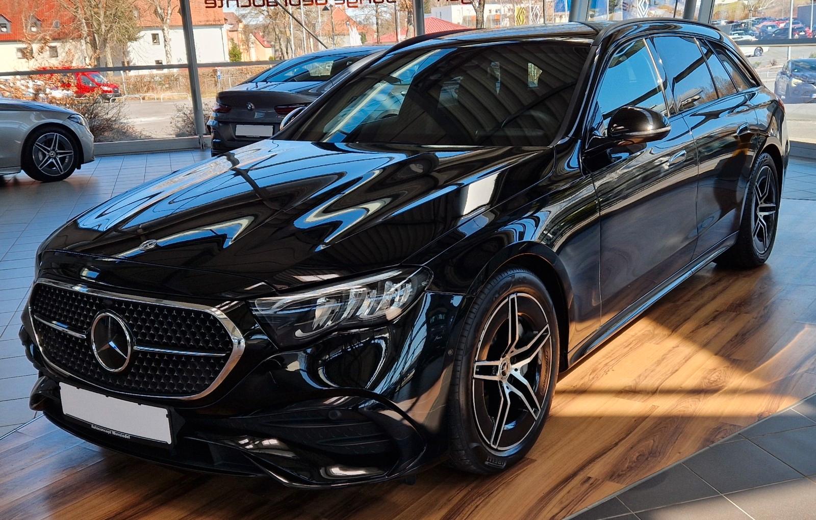 Mercedes-Benz E 220 d T,AMG Line+AHK+Night Paket+LED+Ambiente