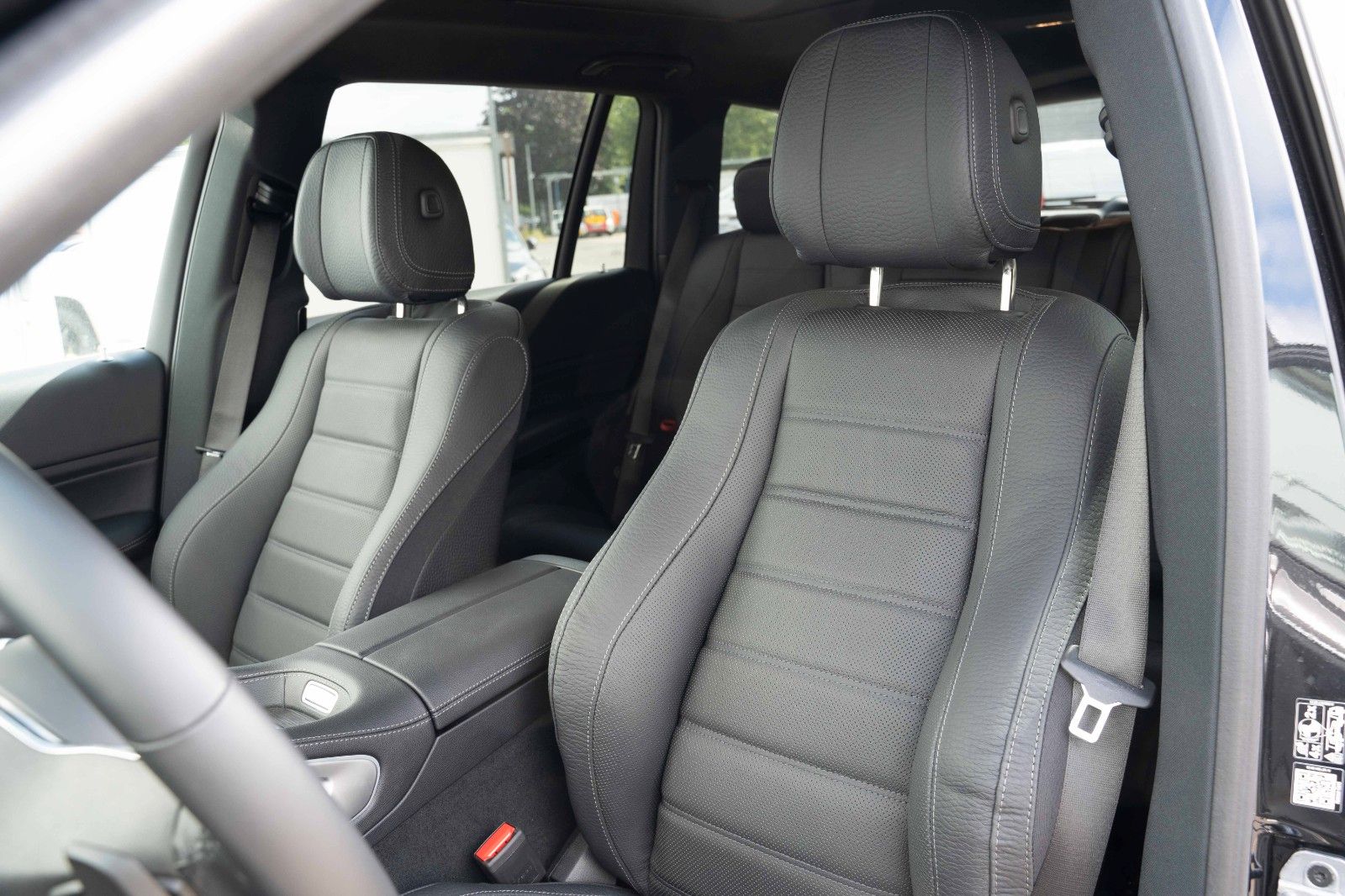 Fahrzeugabbildung Mercedes-Benz GLS 400d AMG 360° PANO BURM SOFT 7SIT MEMOR NEW+