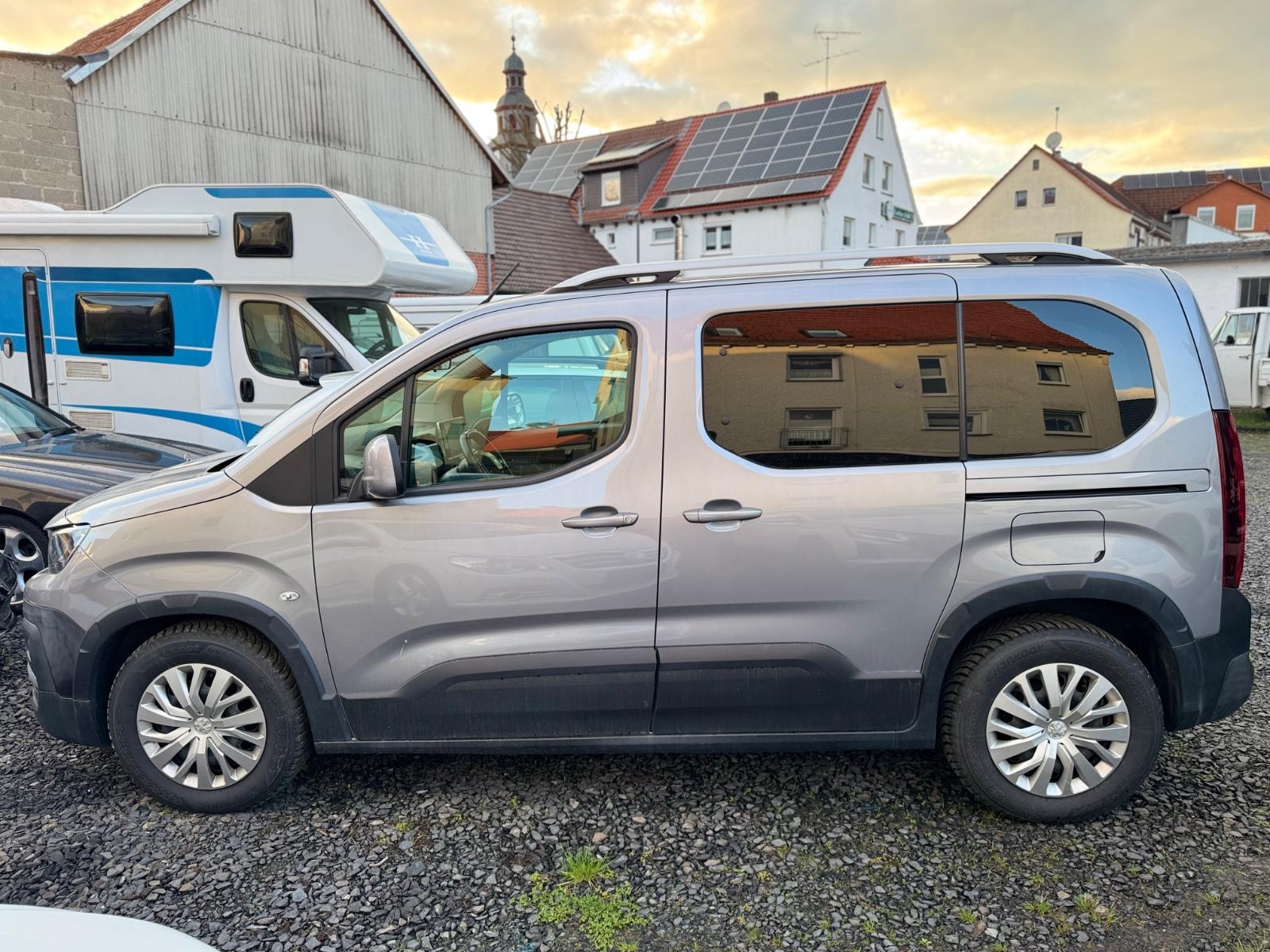 Peugeot Active L1*131PS*PKW*5-Sitzer*2xSchiebetür*8-Fach