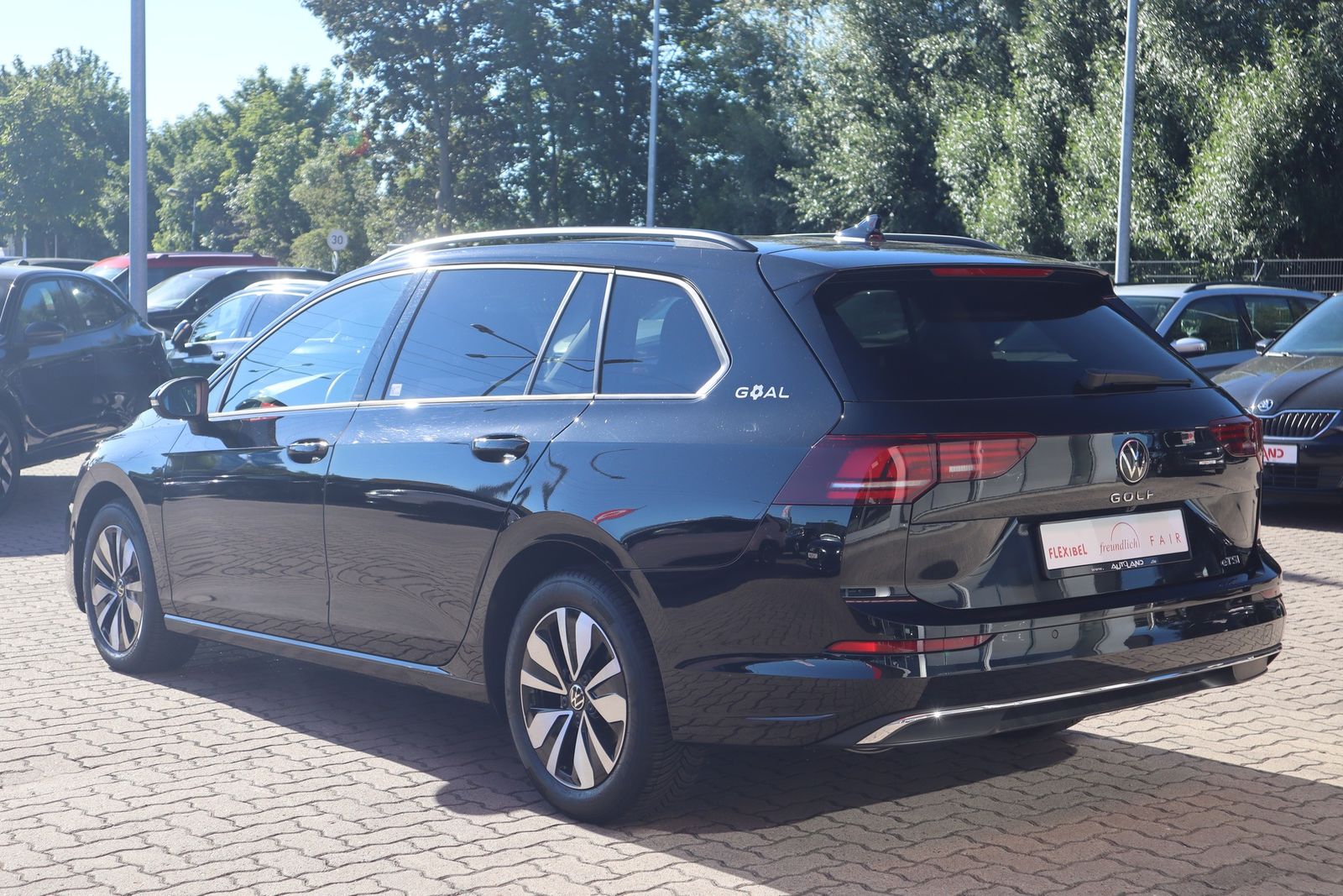 Volkswagen Golf VIII Variant 1.5 eTSI Goal DSG LED Navi ACC imagem 3