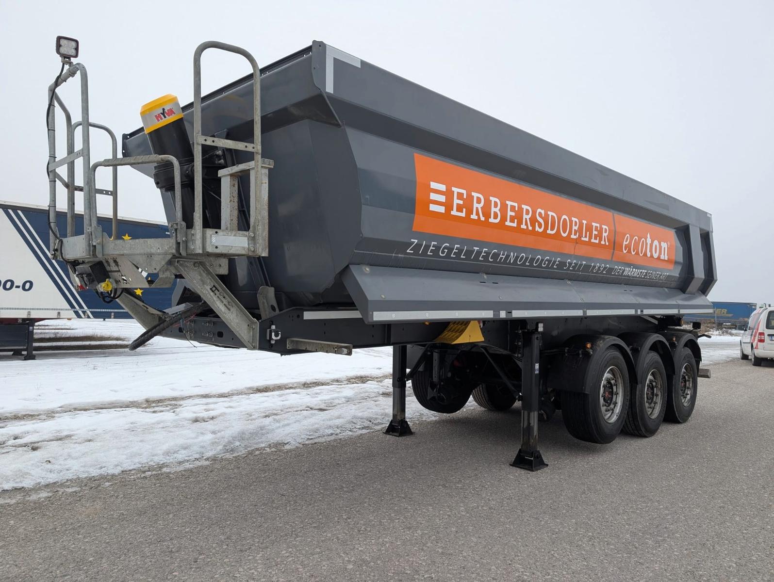 Schwarzmüller 3-Achs-Stahl-Segmentmulden-Kippsattelauflieger