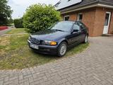 BMW E46 316i Limousine - BMW 316 aus 2000: 316i E46