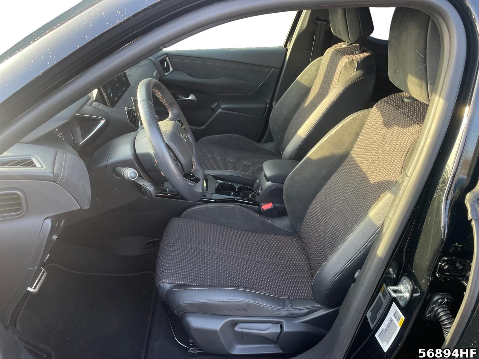 Fahrzeugabbildung DS Automobiles DS3 E-Tense Performance Line+