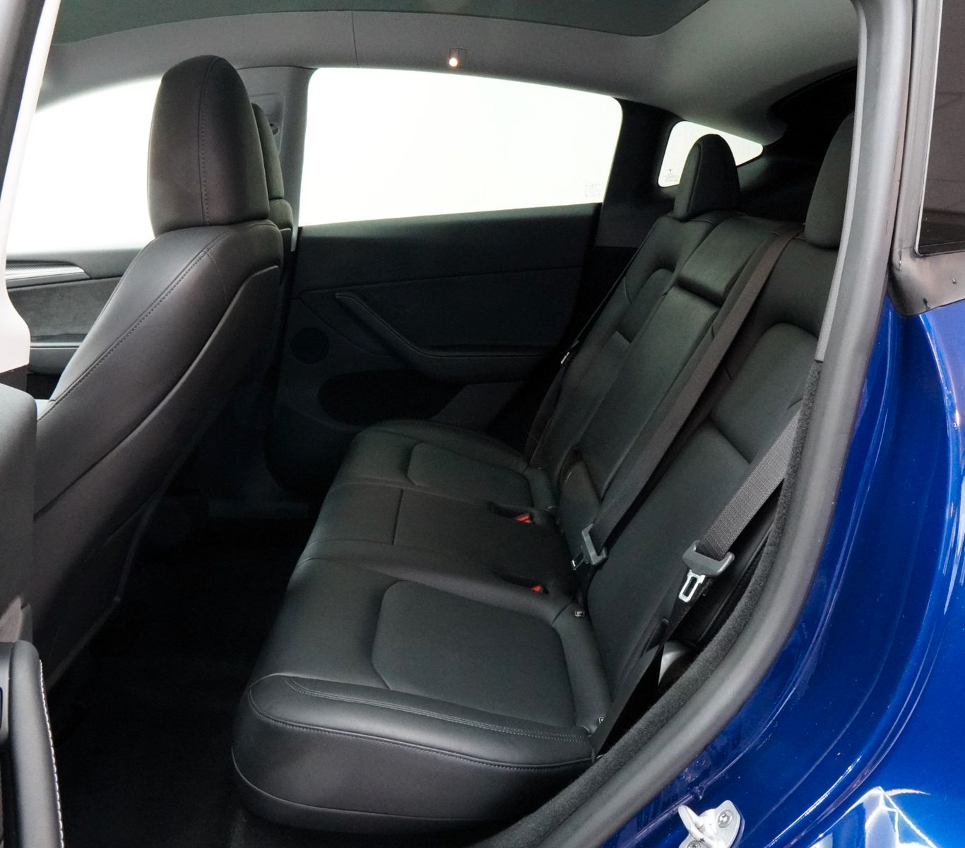 Fahrzeugabbildung Tesla Model Y Performance Dual AWD *MwSt*Carbon