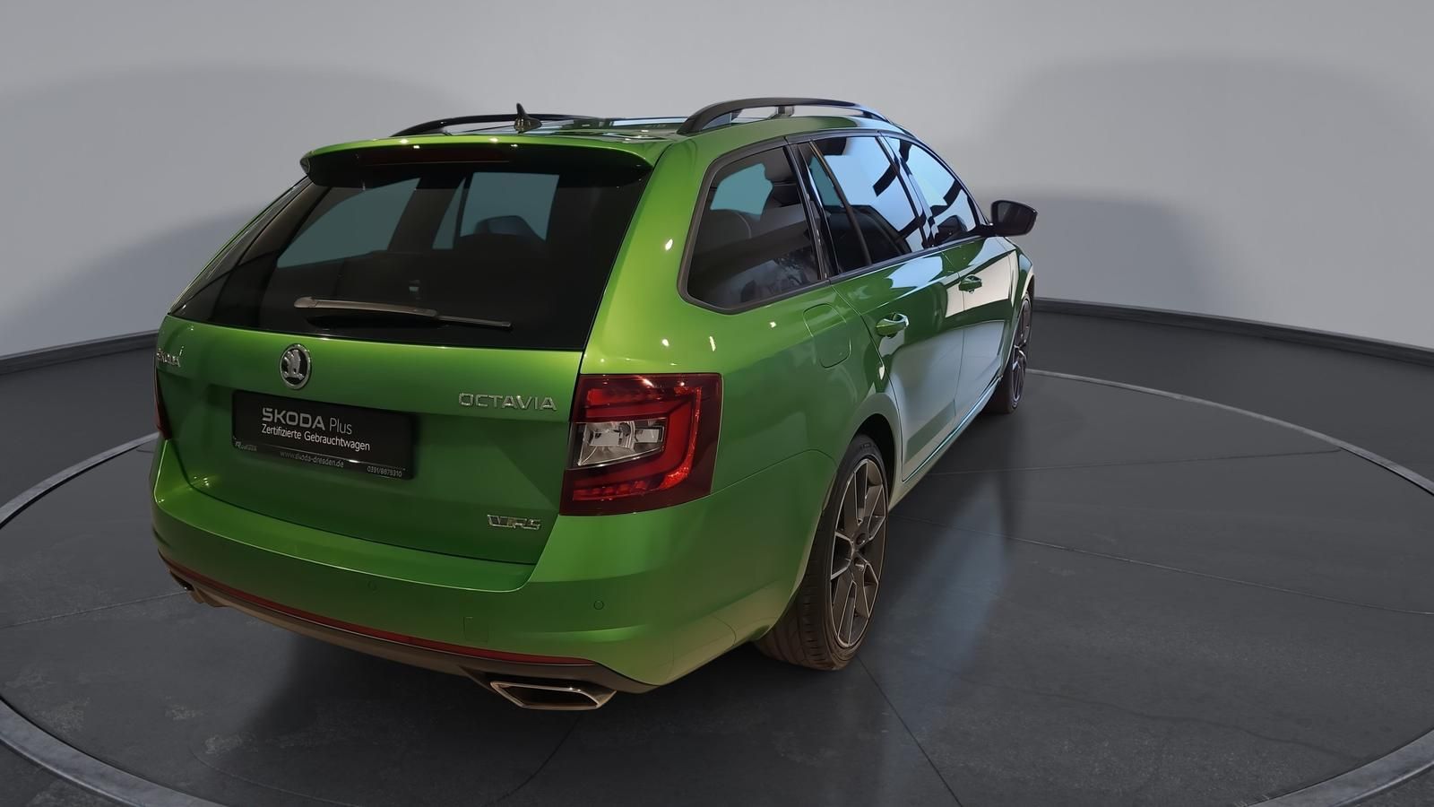 Skoda OCTAVIA COMBI RS 2.0 TSI DSG SmartLink foto 23