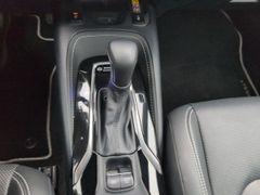 TOYOTA Corolla 2.0 Hybrid Lounge~HuD~JBL~Leder