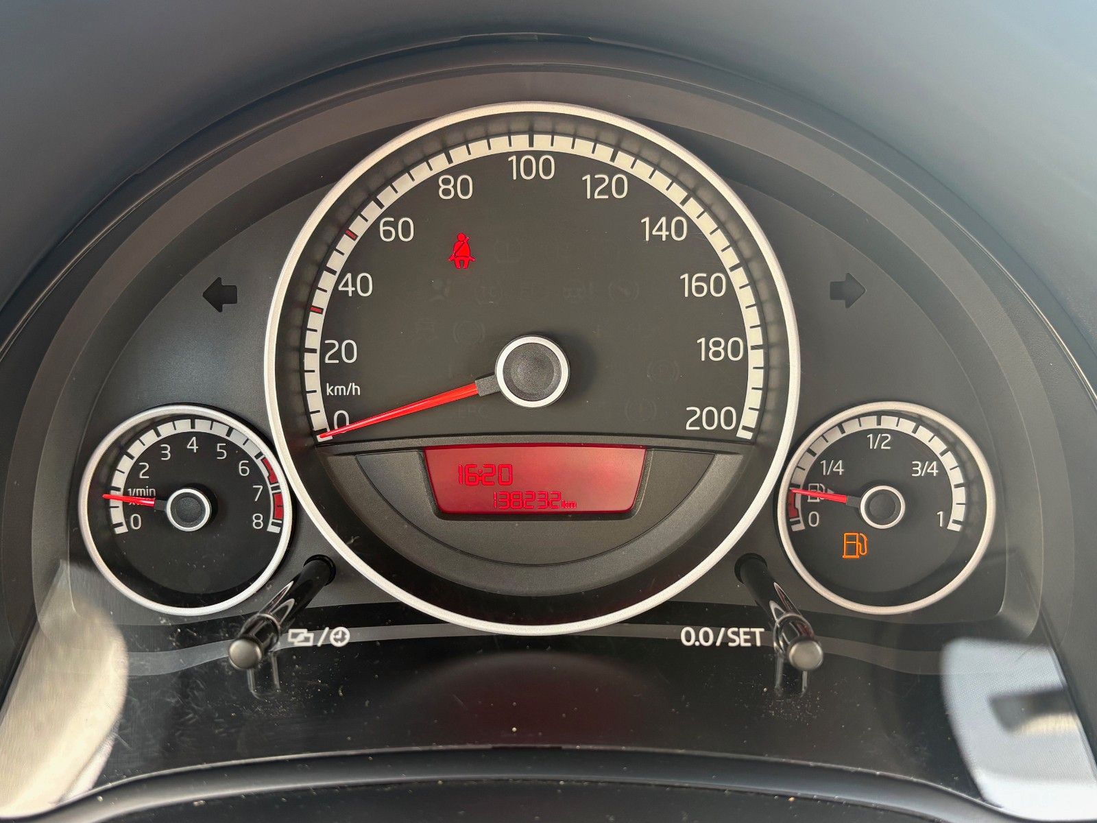 Fahrzeugabbildung Volkswagen up! club up! Navi Klima TÜV 05/2027 Scheckheft