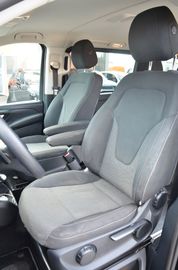 Mercedes V 220 - 12