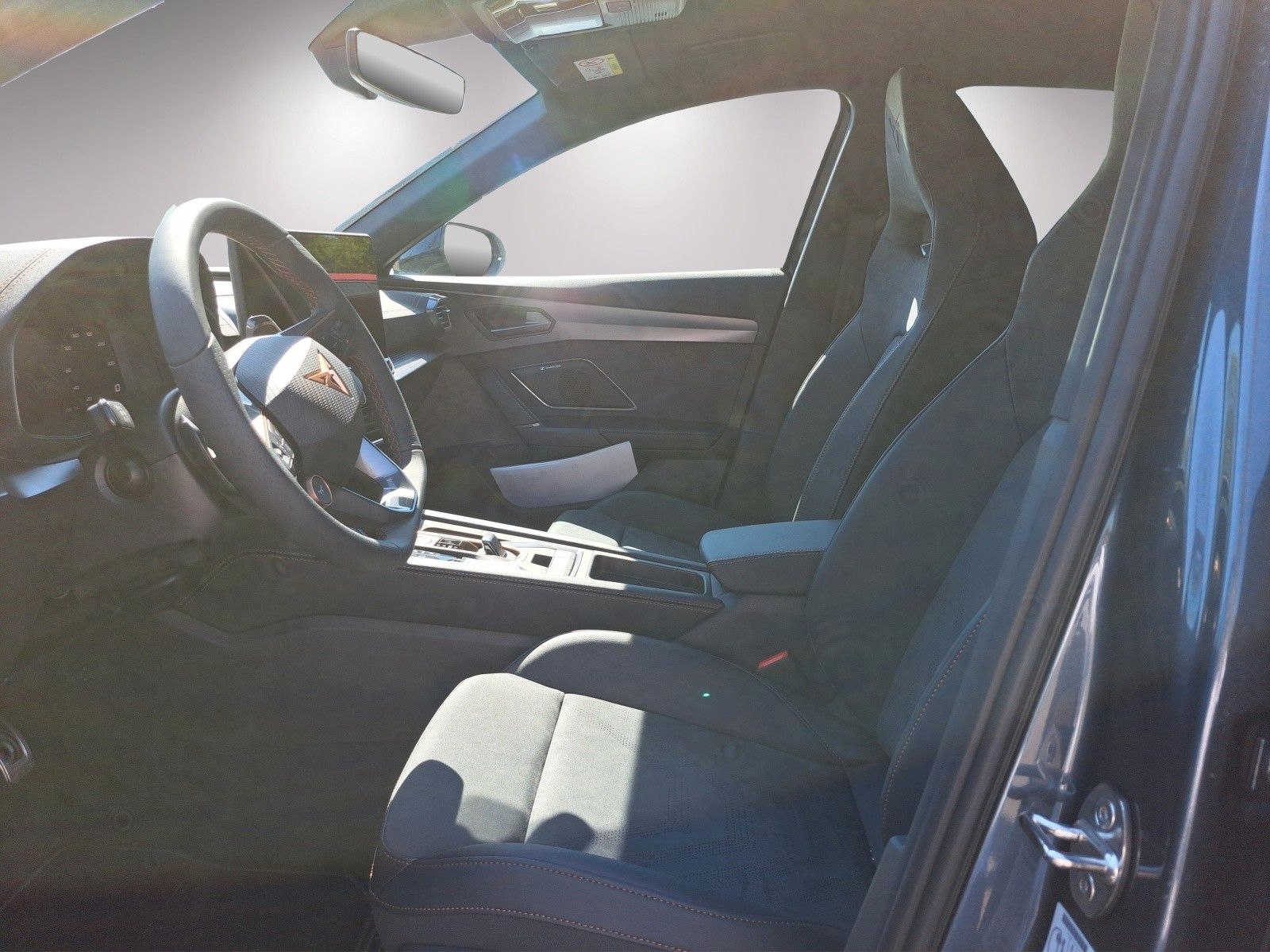 Formentor 1.5 eTSI DSG Navi ACC Sennheiser