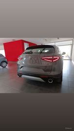 Alfa-Romeo Stelvio - 7