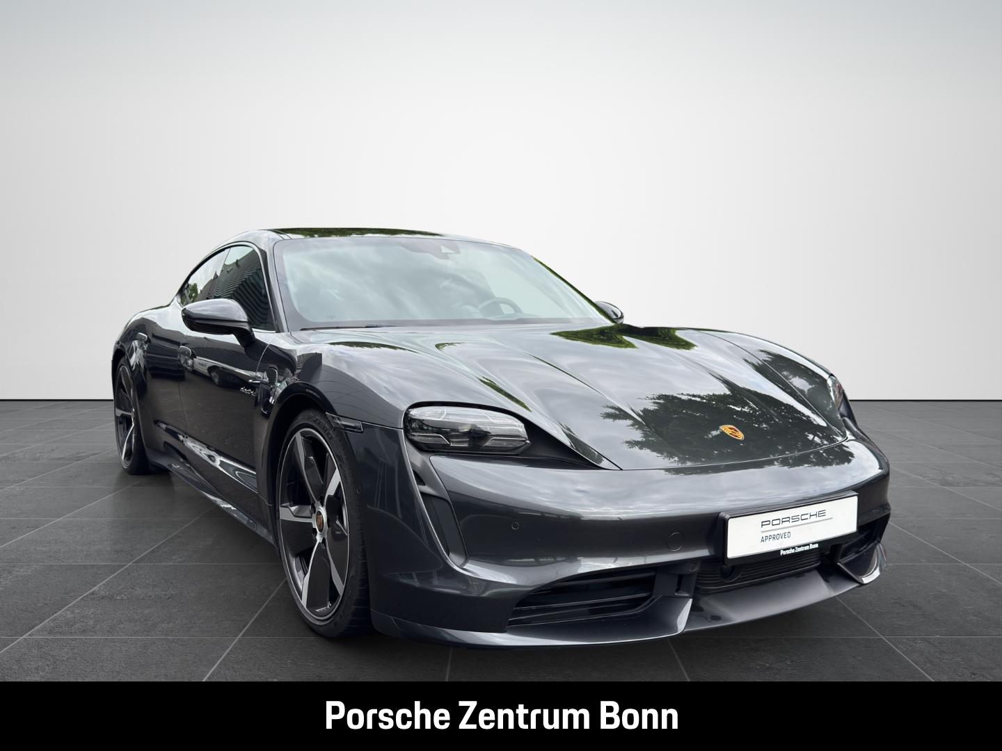 Porsche Taycan Turbo InnoDrive Surround-View LED-Matrix
