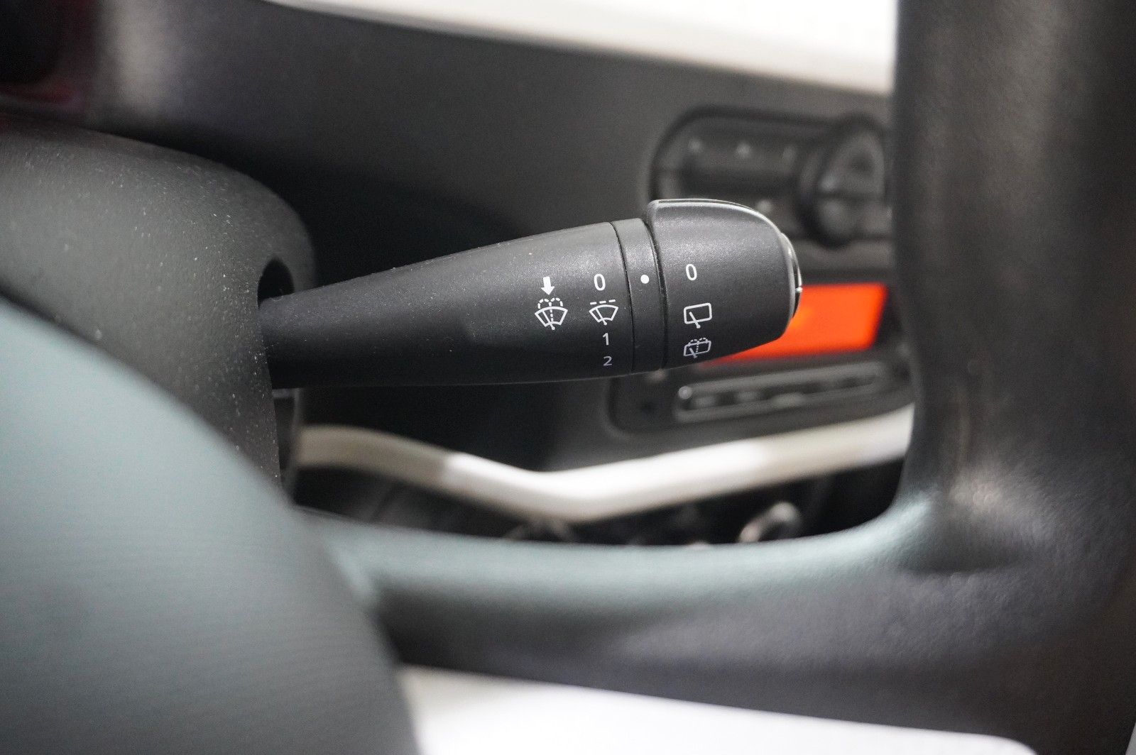 Fahrzeugabbildung Renault Twingo 1.0 SCE LIMITED 5-TÜR  LED/KLIMA/USB/BT